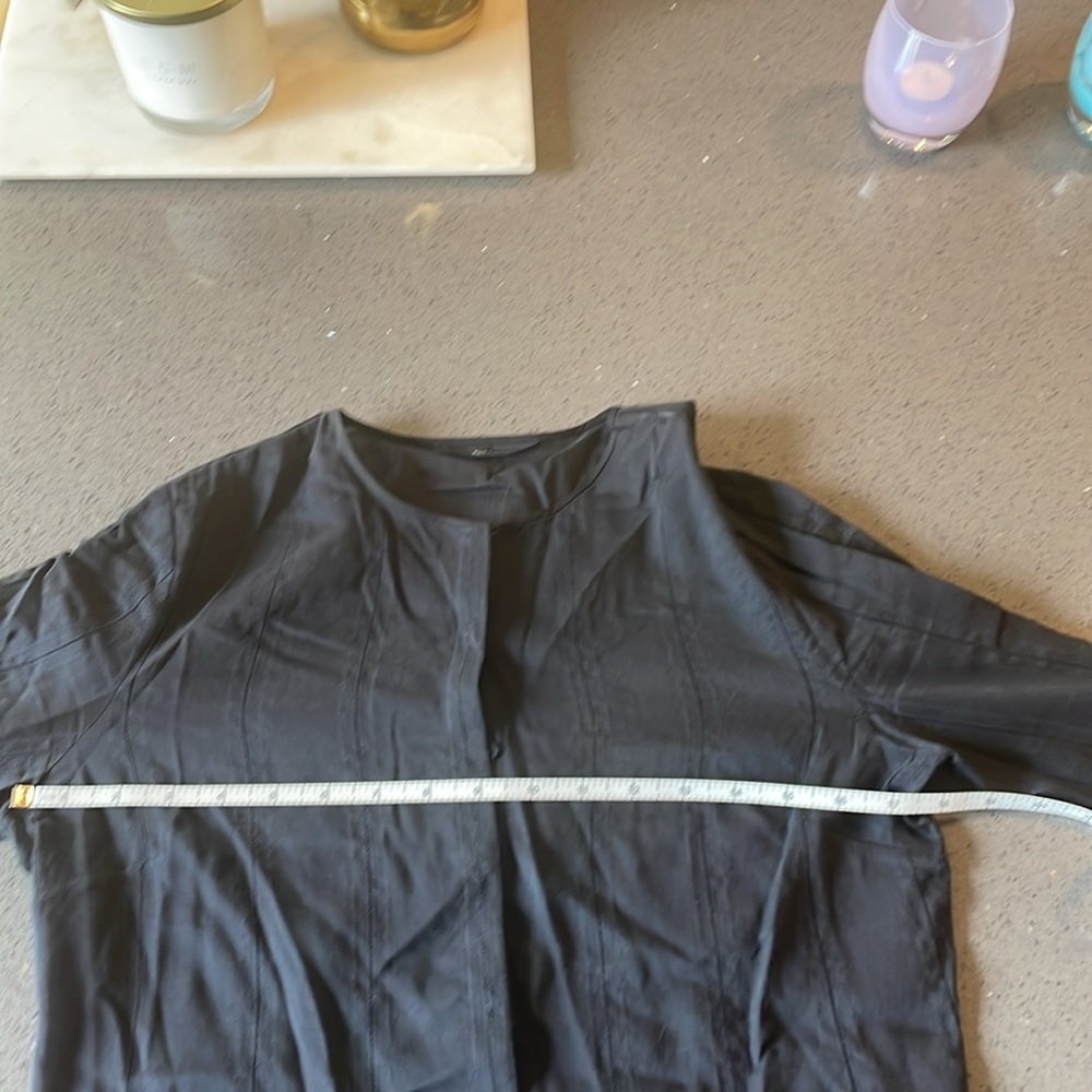 Elie Tahari black blouse - Picture 5 of 5